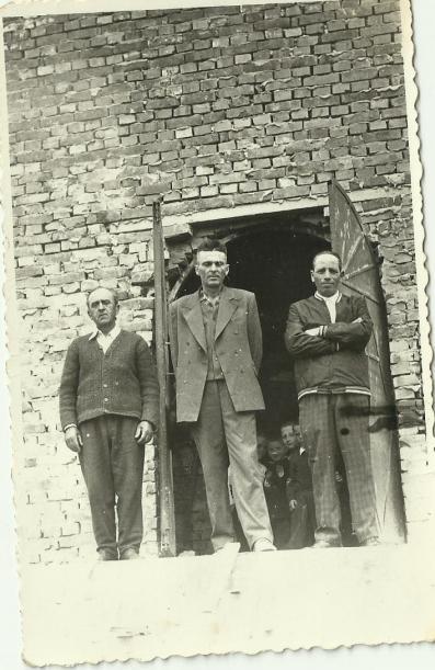 Vasile Zagan(stanga),Eugen Morarita(centru),Neculai Gh.Pruteanu(dreapta)
